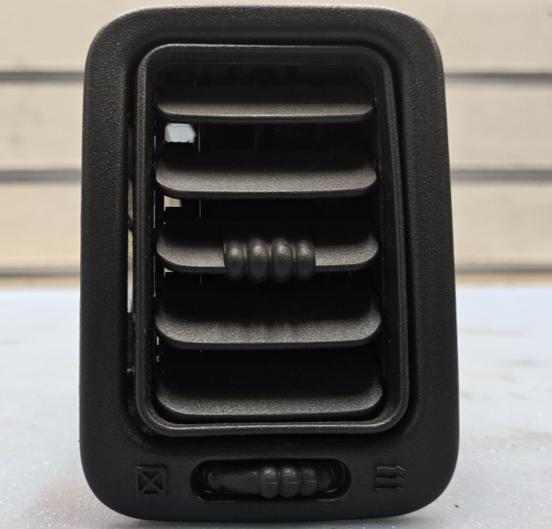 🔥99-06 Silverado Tahoe Dash Right Passenger Air Vent A/C AC HVAC Heater Black