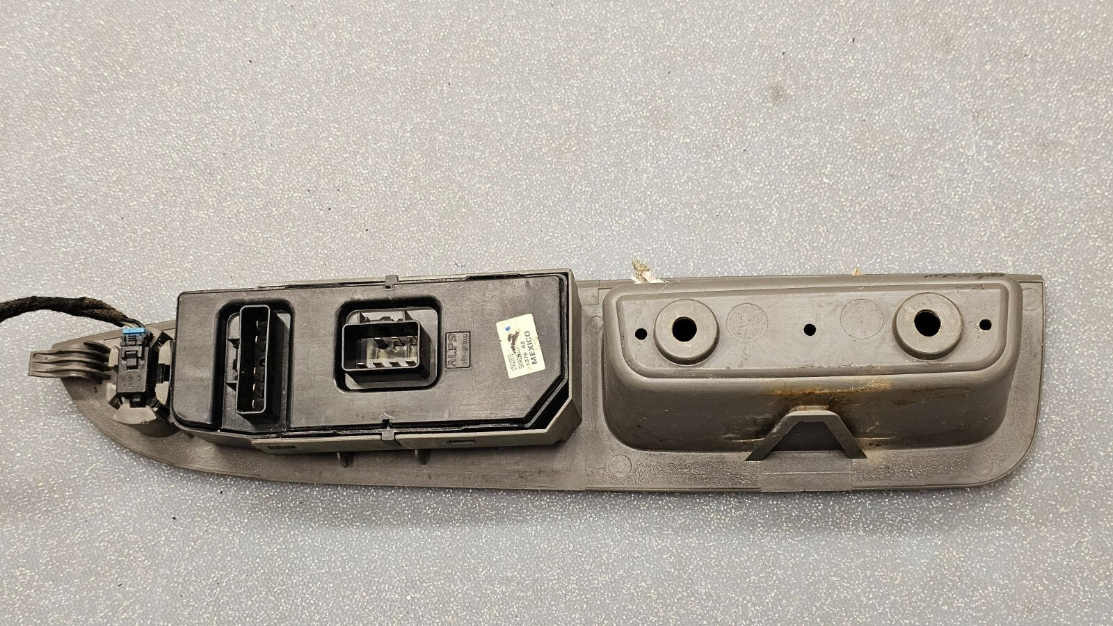🔥08-12 Chevy Malibu Left Driver Master Power Door Window Switch Lock Gray OEM