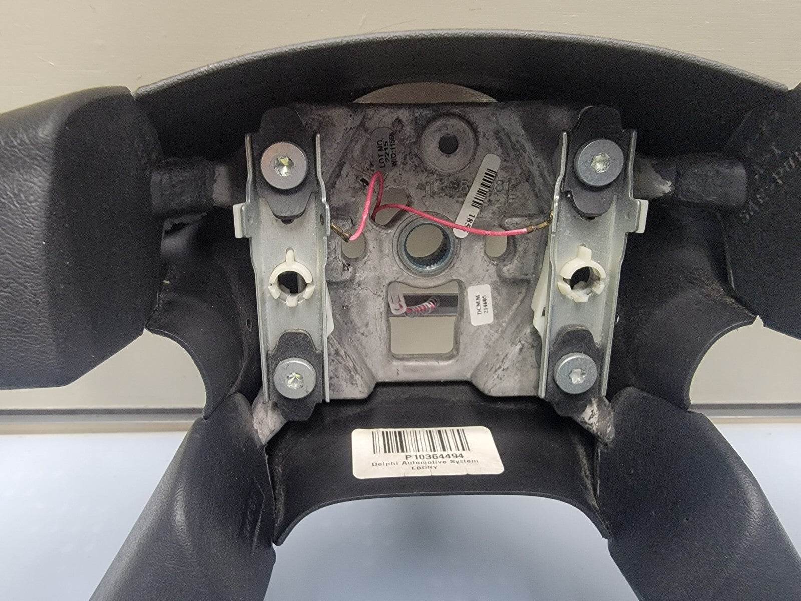 02-09 Trailblazer Envoy03-06 SILVERADO SIERRA YUKON STEERING WHEEL LEATHER BLACK