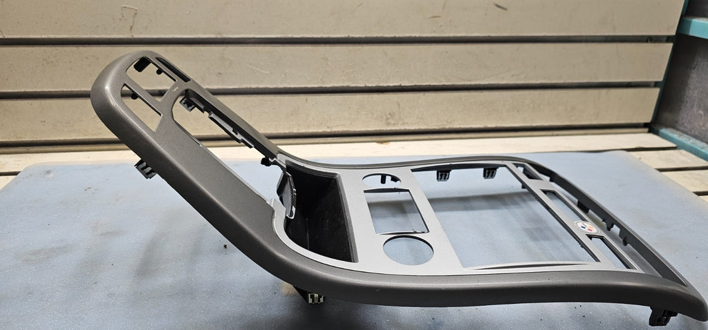 🔥07-09 Chevrolet Equinox Center Dash Radio Climate Bezel Surround Trim silver