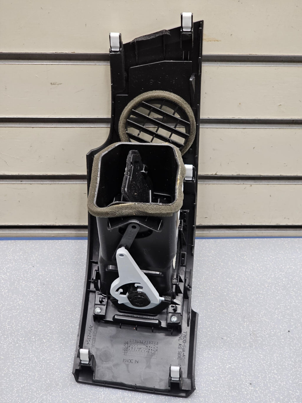07-11 Honda CRV Dash Right Passenger Air Vent Heater Panel Bezel Assembly Black