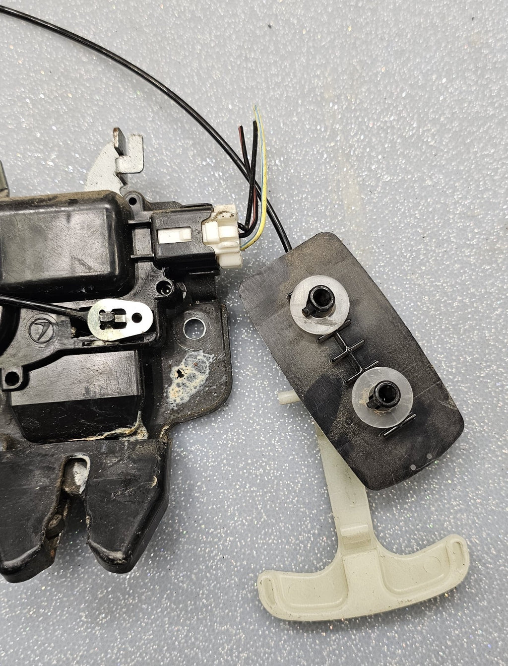 🔥08-14 Subaru Impreza WRX STI Trunk Latch Lid Release Lock Mechanism Sedan OEM