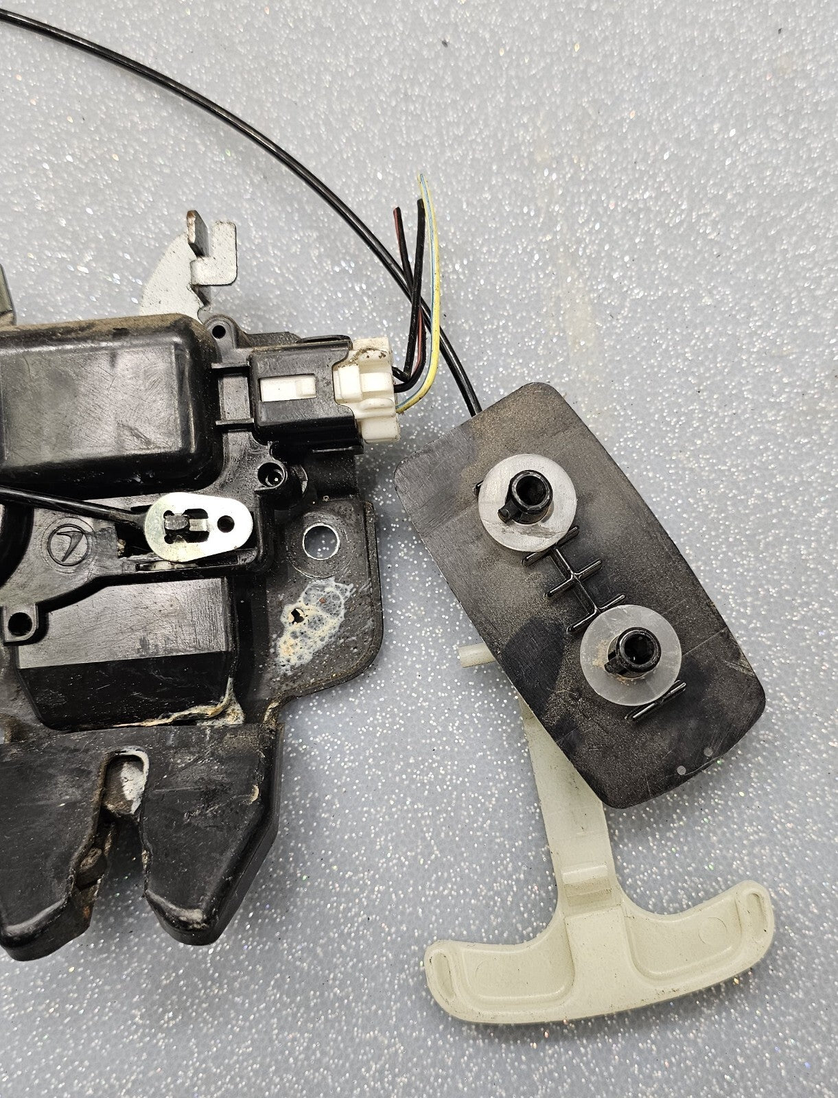 🔥08-14 Subaru Impreza WRX STI Trunk Latch Lid Release Lock Mechanism Sedan OEM