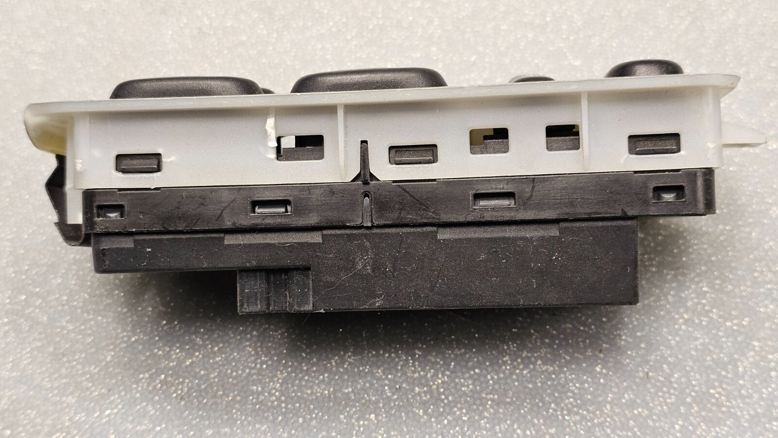 01-07 Escape Mariner Tribute Front Left Driver Master Door Window Switch Silver