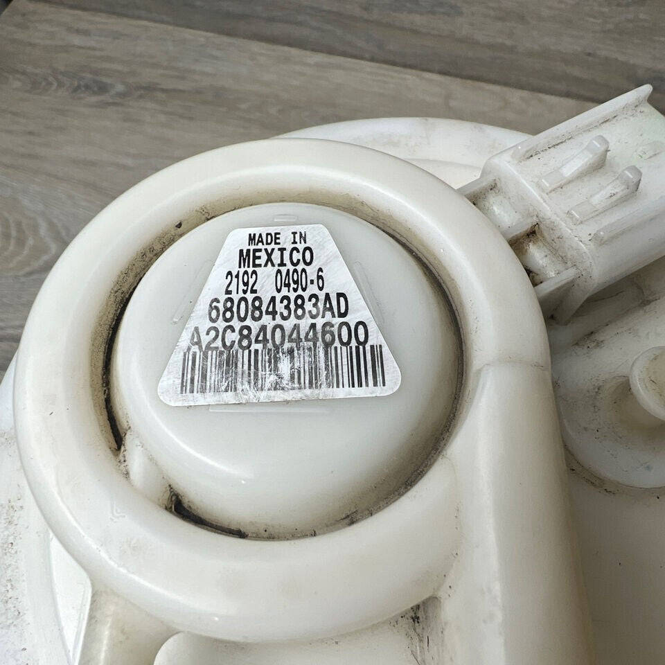 13-16 Dodge Dart Jeep Cherokee Fuel Gas Tank Electrical Pump Module Assembly 2 L