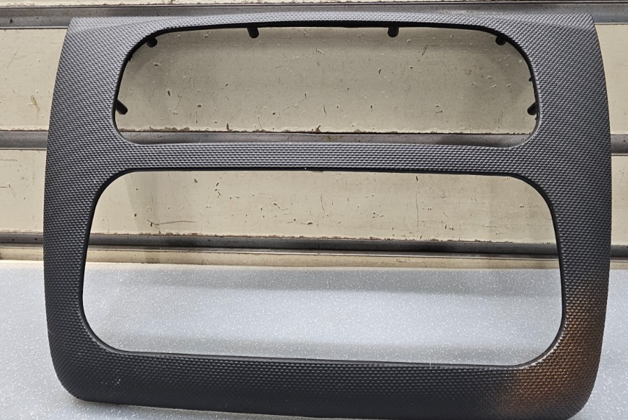 🔥03-06 Stratus Sebring Dash AM FM Radio Stereo Display Trim Panel Bezel Black