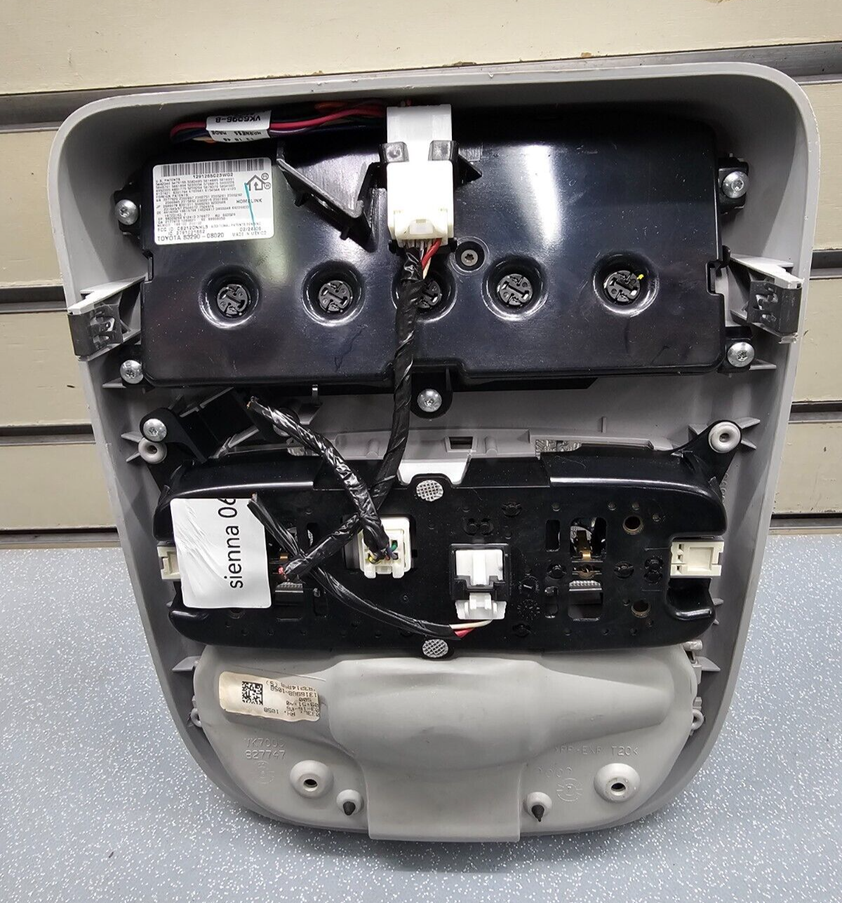 🔥04-10 Toyota Sienna Overhead Console Dome Map Light Storage Assembly LT GRAY