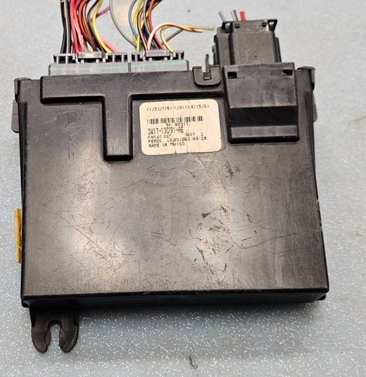 🔥03-05  TOWN CAR KEYLESS LEFT DOOR ENTRY MODULE CONTROL PAD LOCK UNIT ASSEMBLY