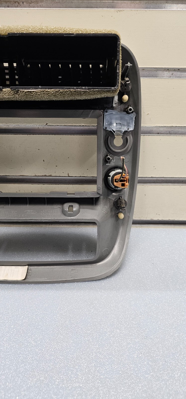 95-10 Ford Ranger EXPLORER Center Dash Radio Trim Surround Bezel Trim SILVER B2