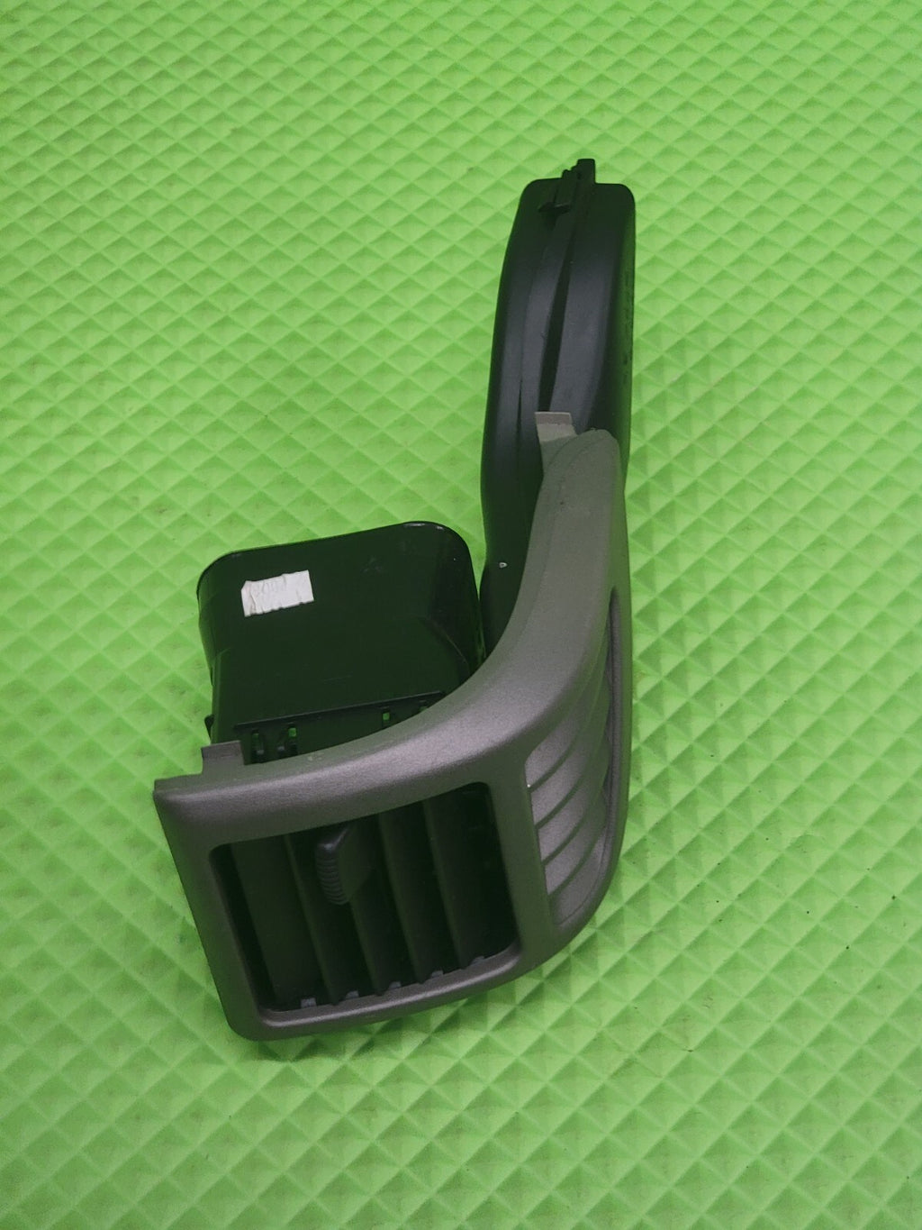 🔥2004-2012 Chevy Colorado GMC Canyon Dash Outer Air Vent RIGHT HAND  gray