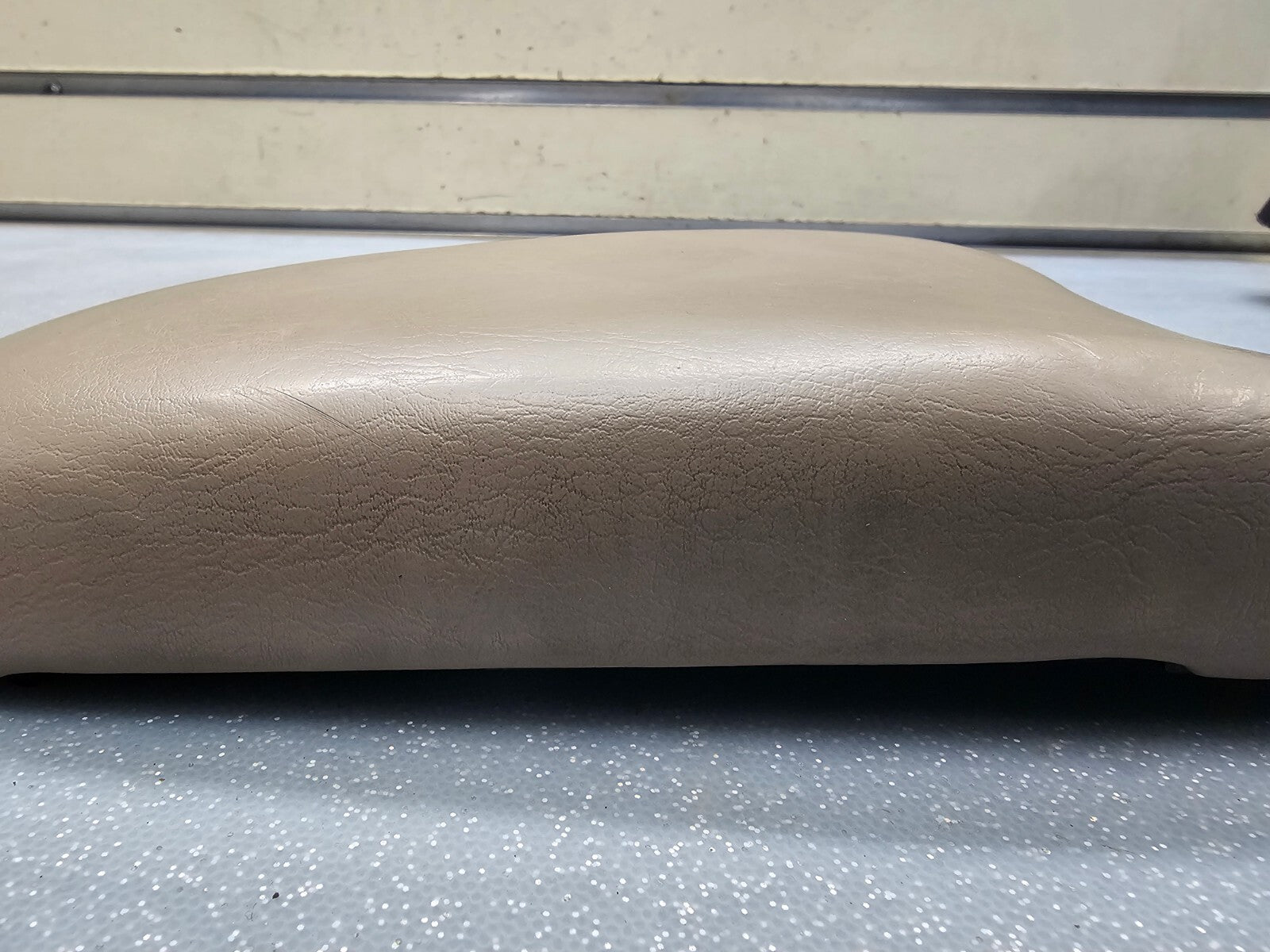 🔥00-07 Taurus Sable Front Center Console Lid Arm Rest Top Pad Cover Storage Tan