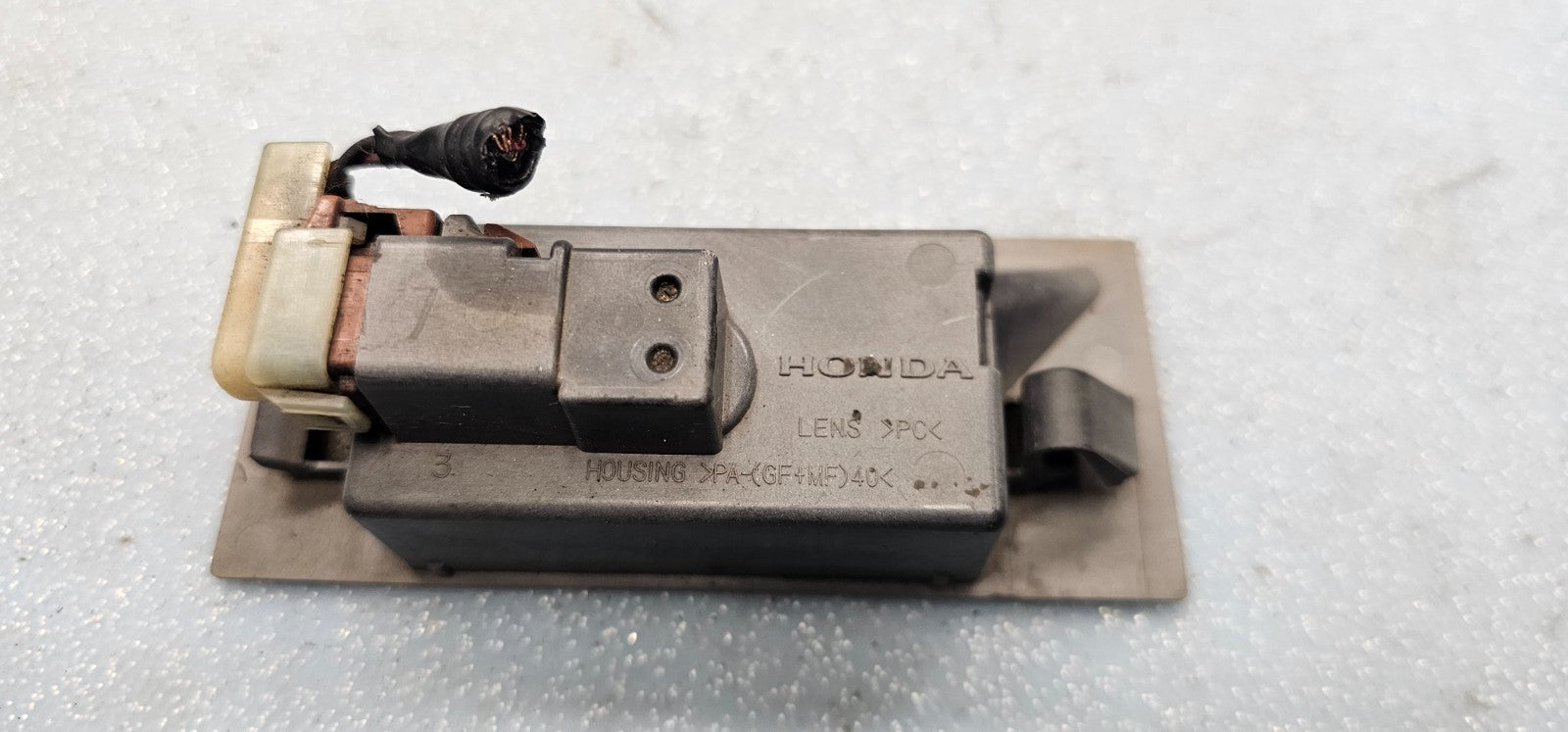 🔥2005-2007 Honda Odyssey license plate light Assembly OEM C102 BLACK