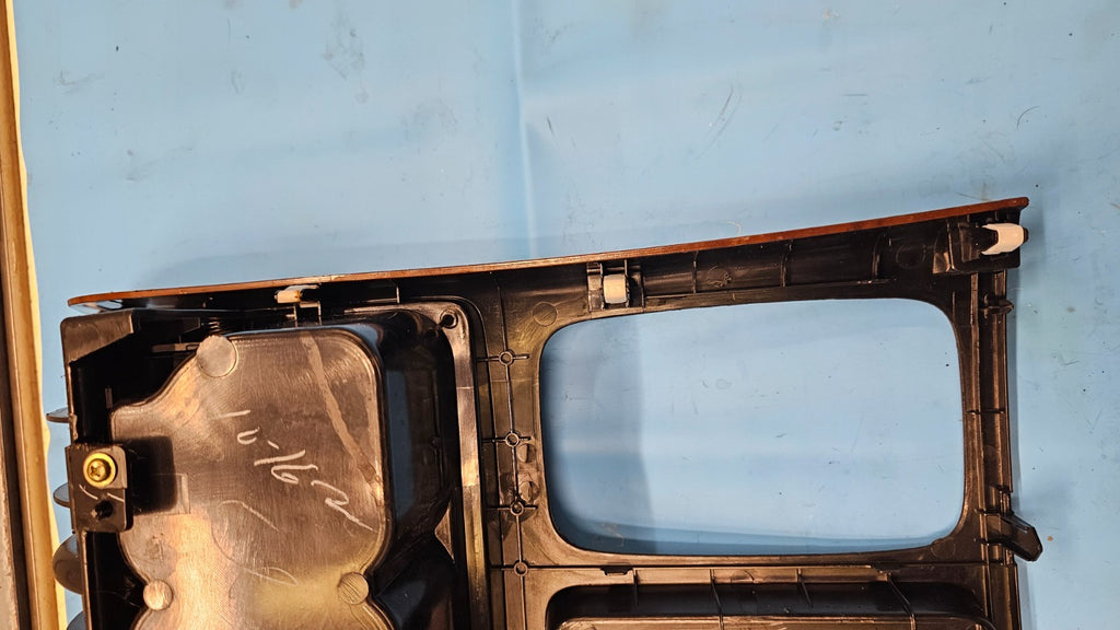 🔥02-06 Toyota Camry Shifter Shift Bezel Center Console Cup Holder Assembly Wood