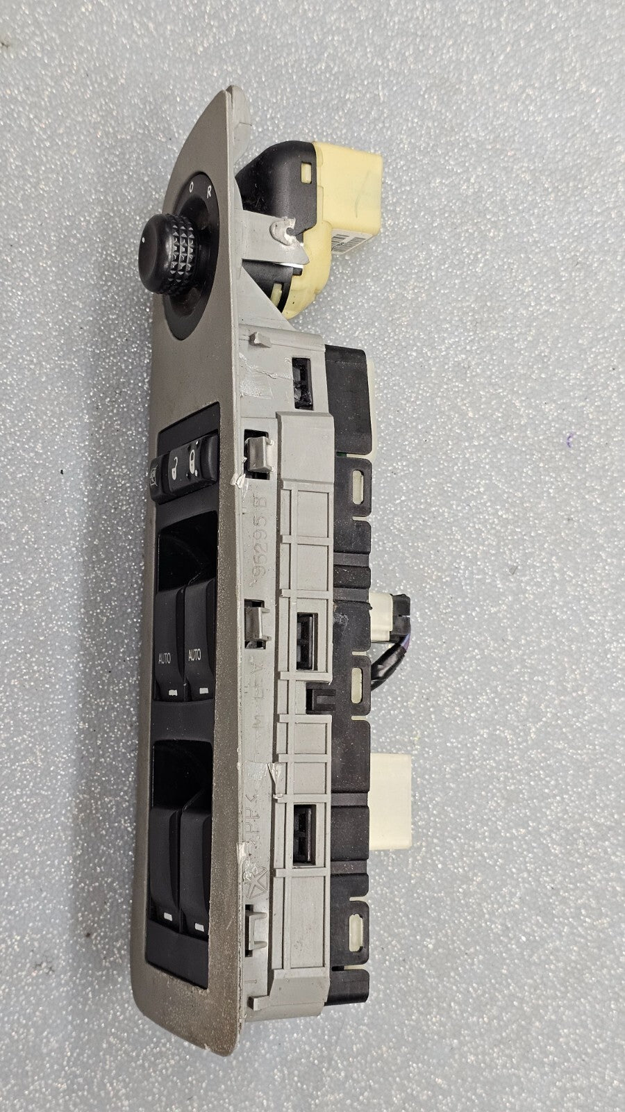 🔥 07-14 Charger 05-10 Grand Cherokee Left Driver Master Window Switch Lock Gray