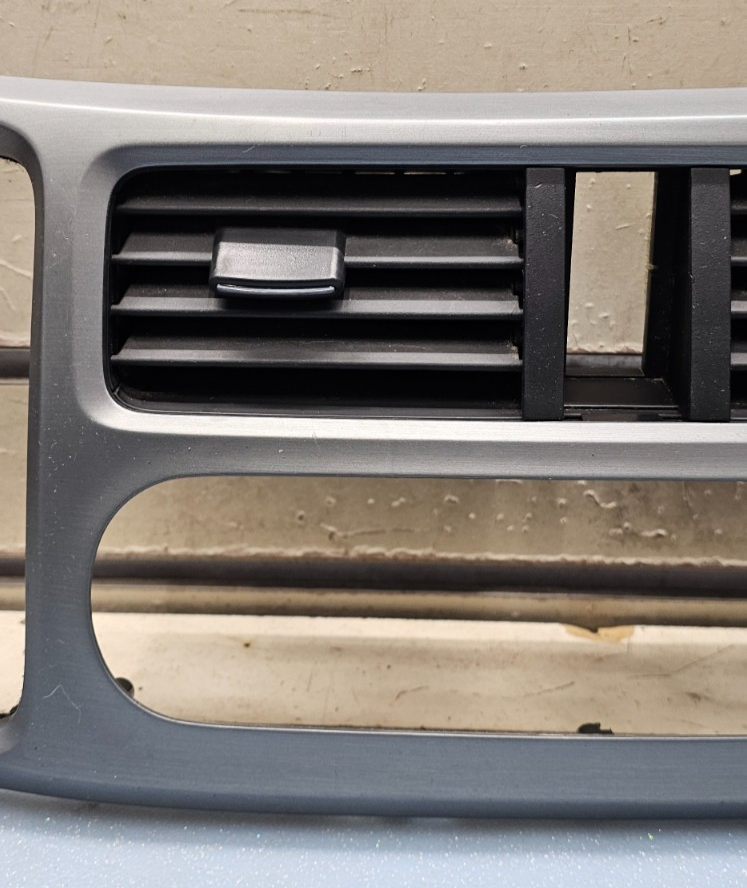 🔥05-10 Honda Odyssey Center Dash Radio Climate Control Bezel Trim Panel silver