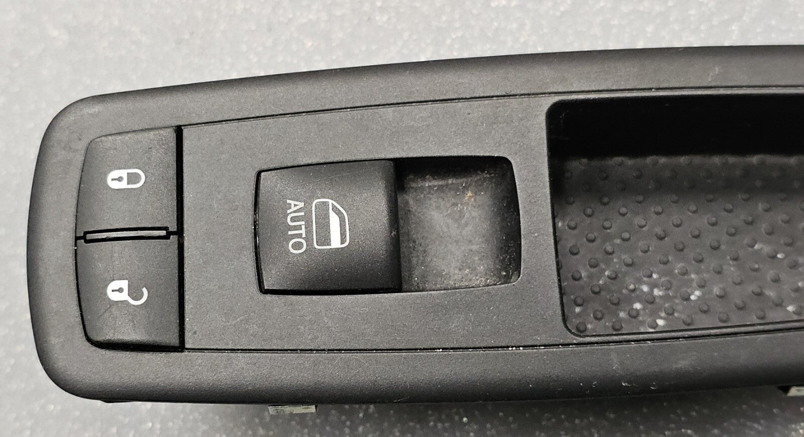 🔥13-15 Dodge Ram Right Passenger Power Door Window Switch Lock Assembly Black