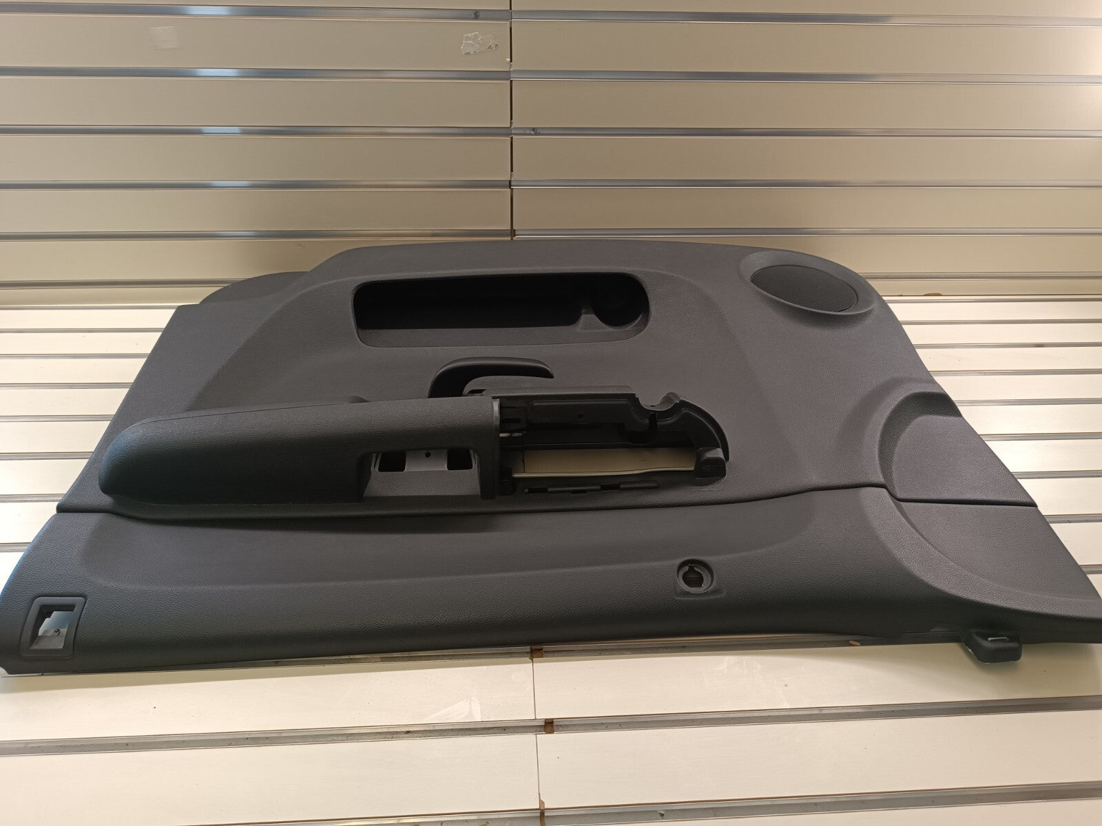 🔥07-09 Chevy Silverado Avalanche GMC Sierra Front Passenger Door Panel GRAY D19