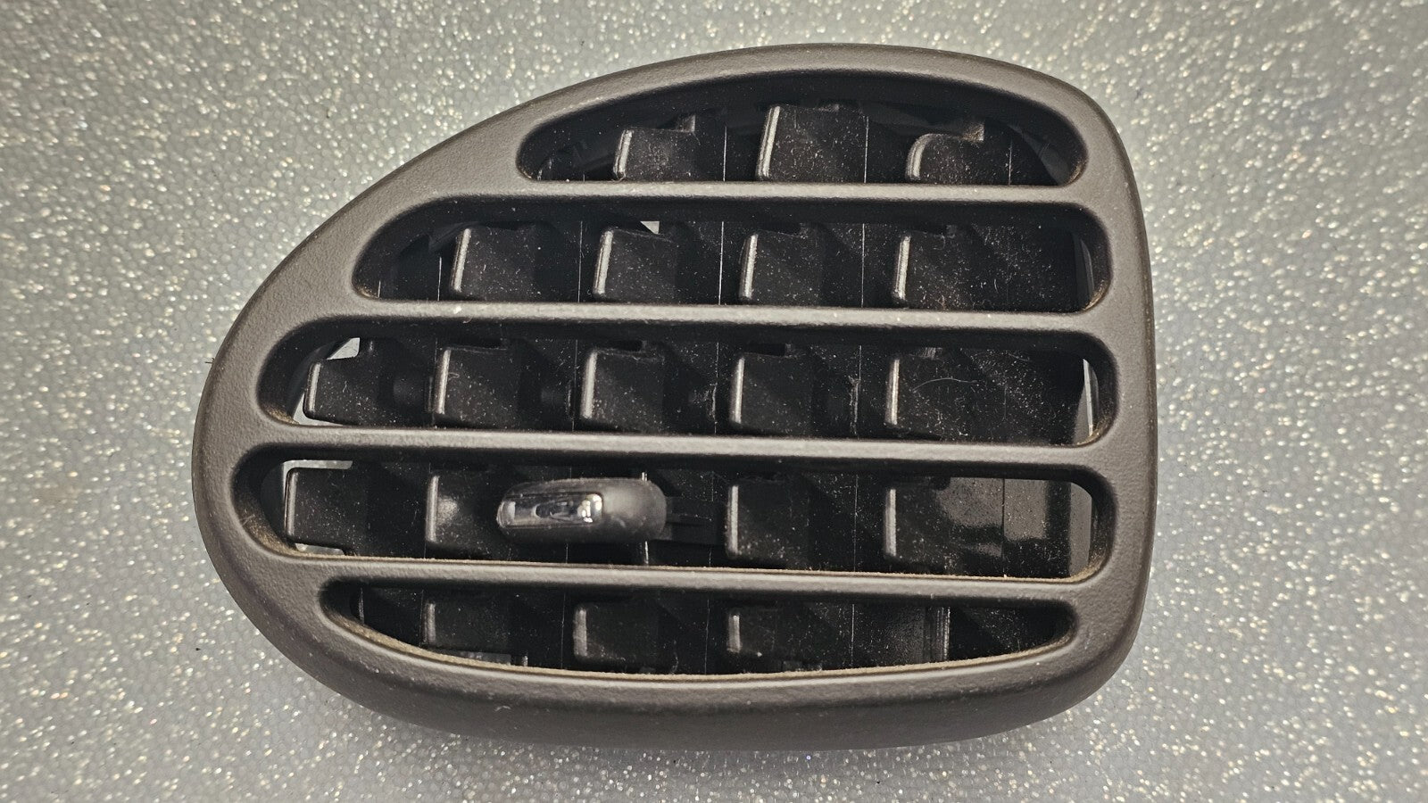 🔥 06-09 CHEVROLET TRAILBLAZER PASSENGER AIR VENT HEATER CONDIONING BLACK