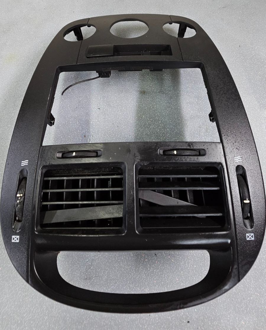🔥07-09 Spectra Center Dash Radio Stereo Display Climate Trim Panel Bezel Black