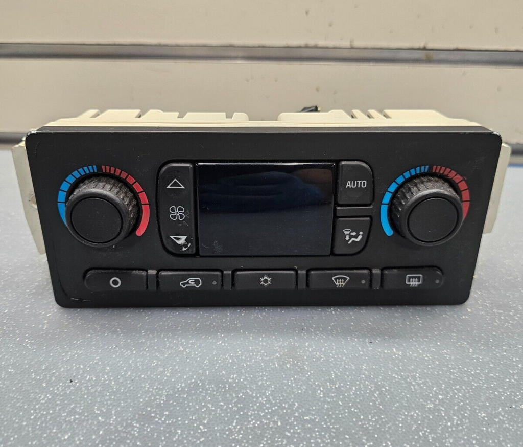 03-09 chevy Silverado SIERRA TRAILBLAZER DASH Heater A/C Climate Control DIGITAL
