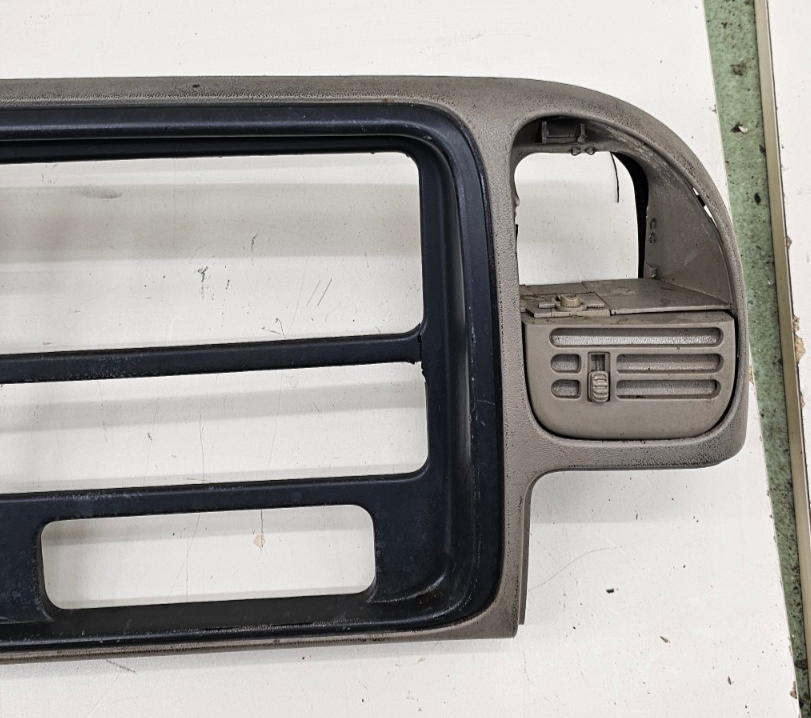 🔥95-99 Chevy GMC C/K Instrument Cluster Speedometer Dash Bezel BLACK/TAN C3