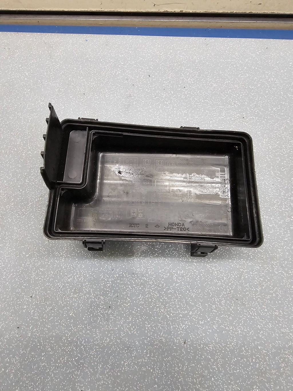 🔥2005-2010 Honda Odyssey Under Hood Fuse Relay Box Cover Lid Black