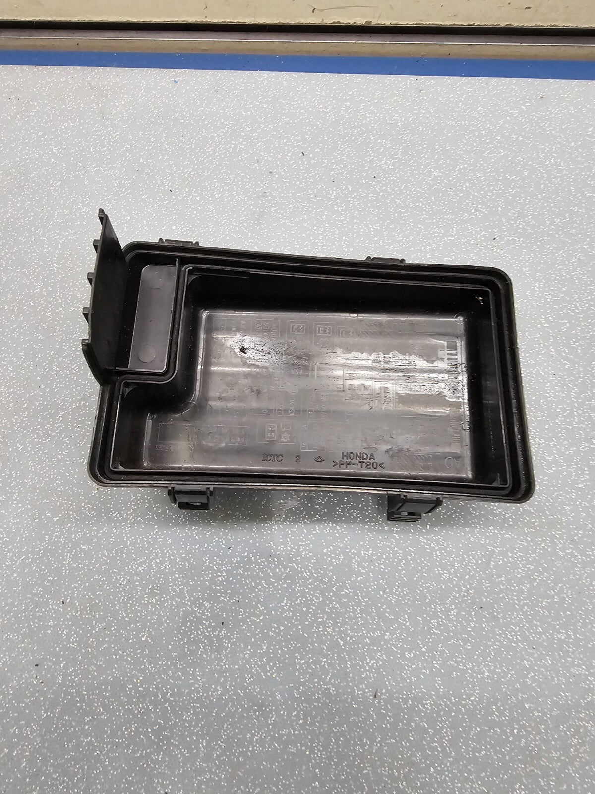 🔥2005-2010 Honda Odyssey Under Hood Fuse Relay Box Cover Lid Black