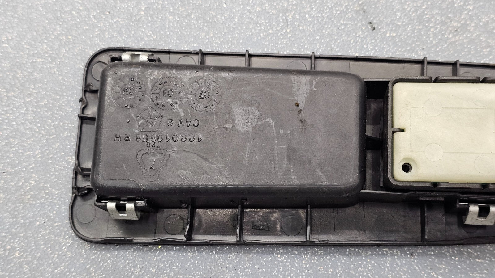 07-11 Charger Dakota Chrysler 200 300 Right Passenger Power Window Switch Black
