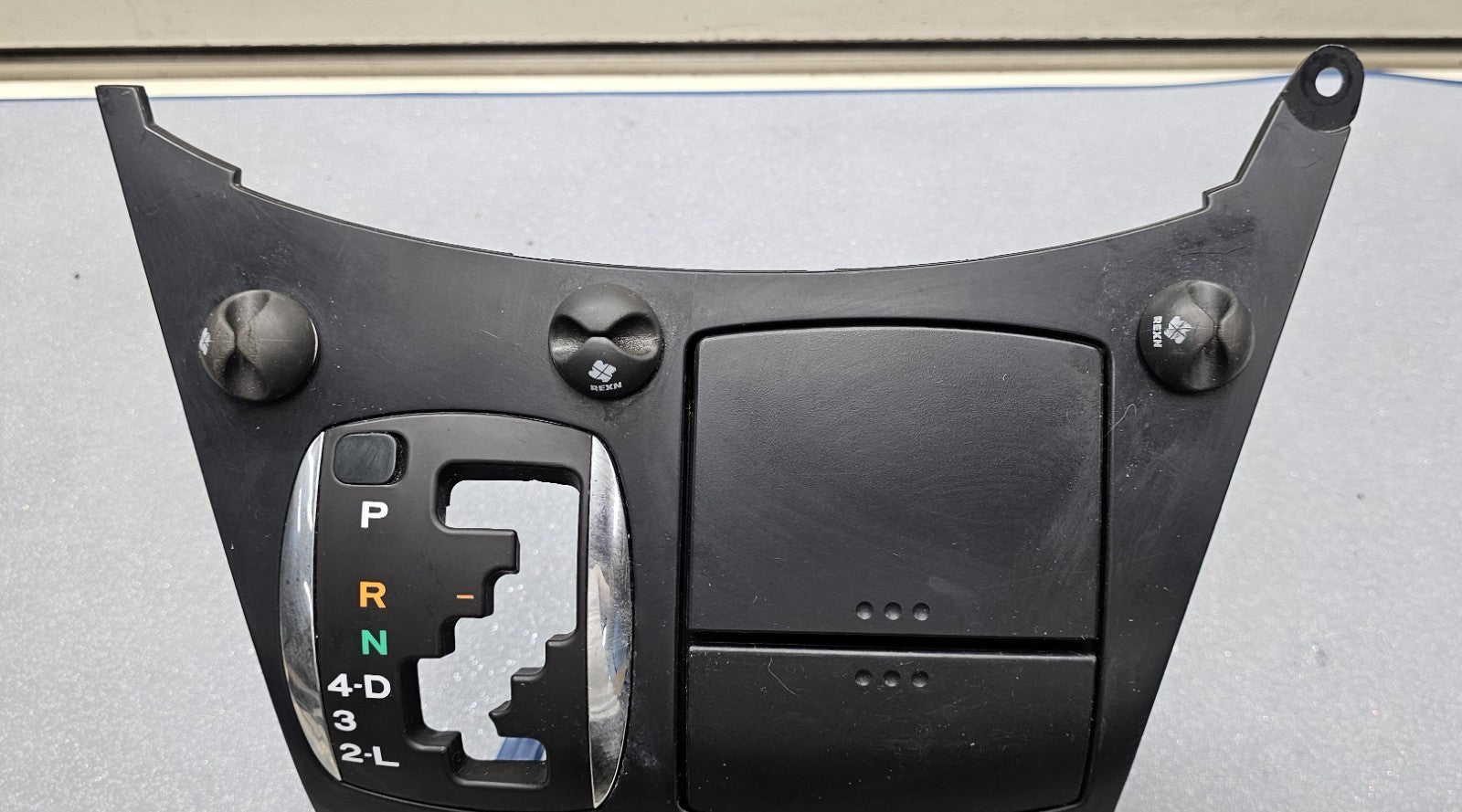 🔥04-10 TOYOTA SIENNA Center Console Gear Shifter Shift Bezel Cup Holder Black