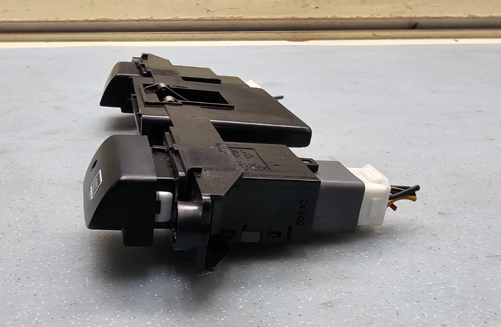 🔥05-10 Kia Sportage Hazard Switch Control Dash Clock Display Time Black