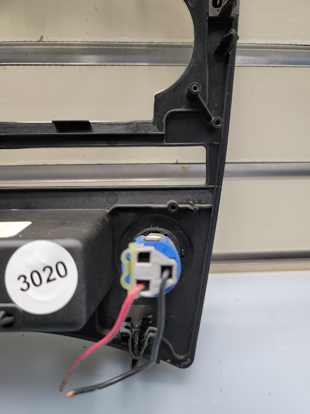 🔥2005-2006 JEEP GRAND CHEROKEE DASH PANEL RADIO SURROUND TRIM BEZEL OEM B70
