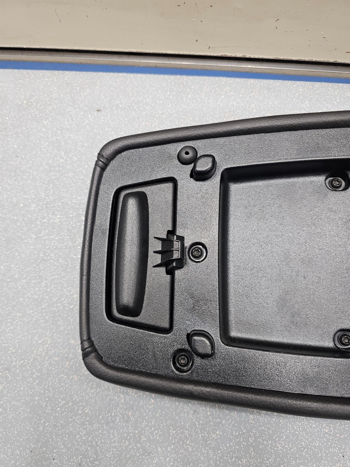 🔥2012-2014 Ford Focus  Console Armrest Lid Cover Leather Center SHORT Black OEM