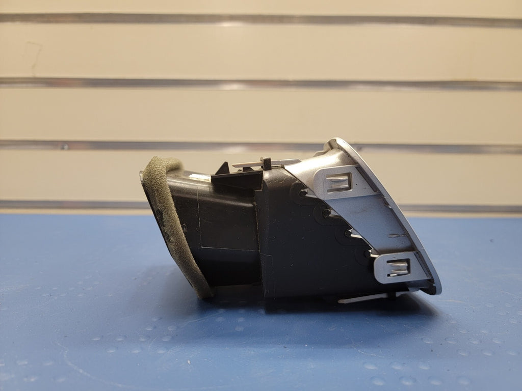 🔥10-17 CHEVROLET EQUINOX RIGHT FRONT PASSENGER DASH AC HEATER AIR VEN VT31