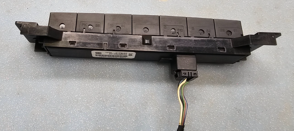 🔥08-10 JEEP COMMANDER HAZARD EMERGENCY FLASHER ESP CONTROL SWITCH ASSEMBLY OEM