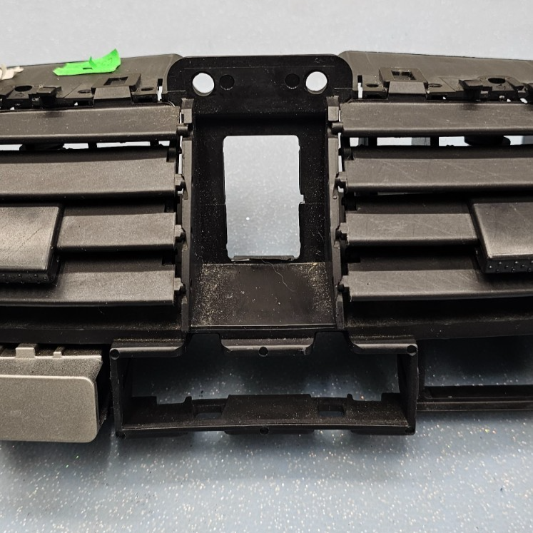 🔥05-06 Chevrolet Equinox Pontiac Torrent Front Dash Hazard AC Air Vent Grill