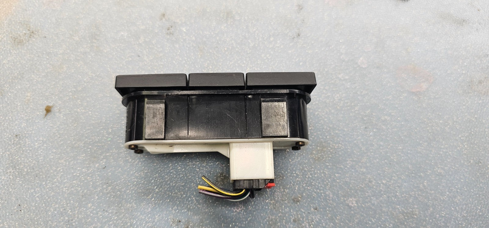 🔥06-09 FUSION MERCURY MILAN CENTER DASH HAZARD BUTTON SWITCH PASS RADIO BEZEL