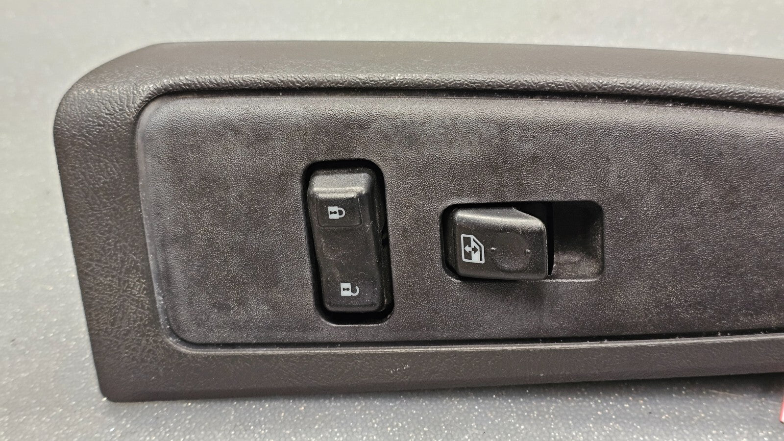 03-06 Chevy Silverado SIERRA Power Window Switch FRONT RIGHT Passenger BLACK WS4