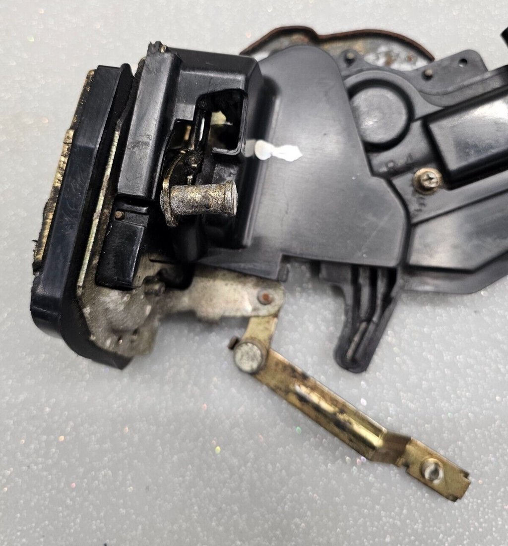 🔥97-01 Toyota Camry Rear Driver Power Door Lock Actuator Latch Assembly