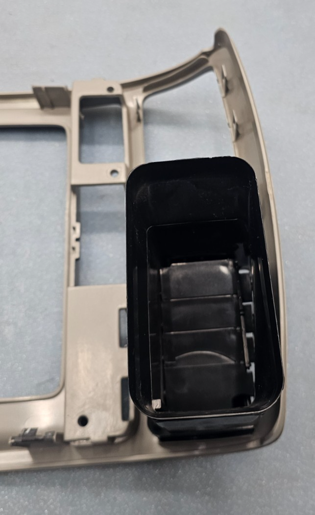 🔥2004-2012 CHEVY COLORADO GMC CANYON CENTER DASH RADIO VENT BEZEL SILVER