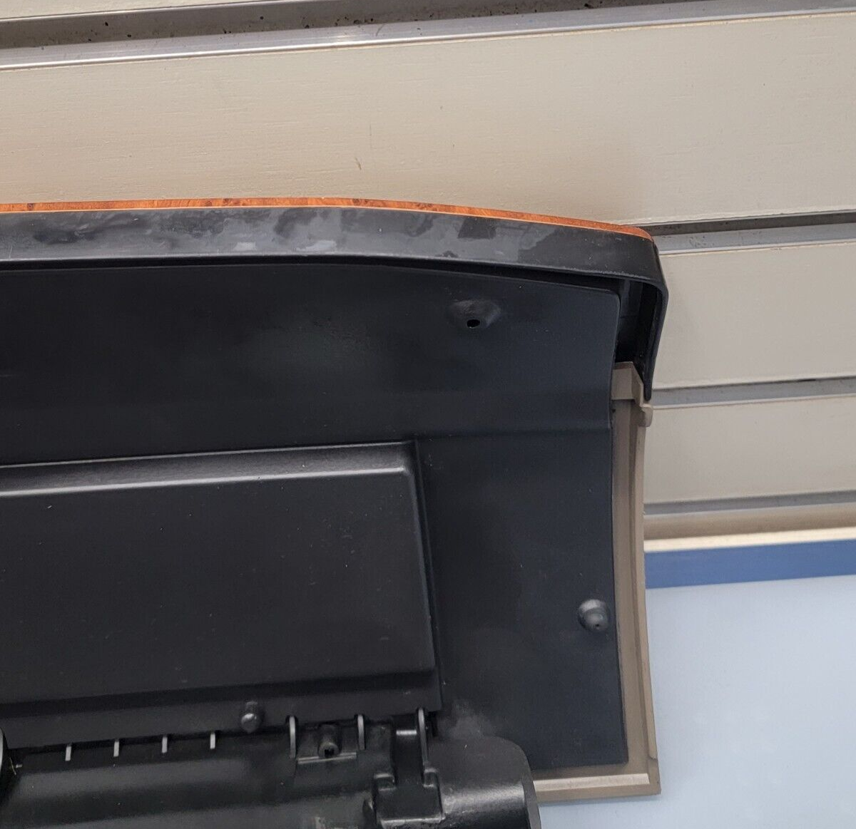🔥08-10 Chrysler Town Country Upper Glove Box Dash Storage Door Lid Compartment