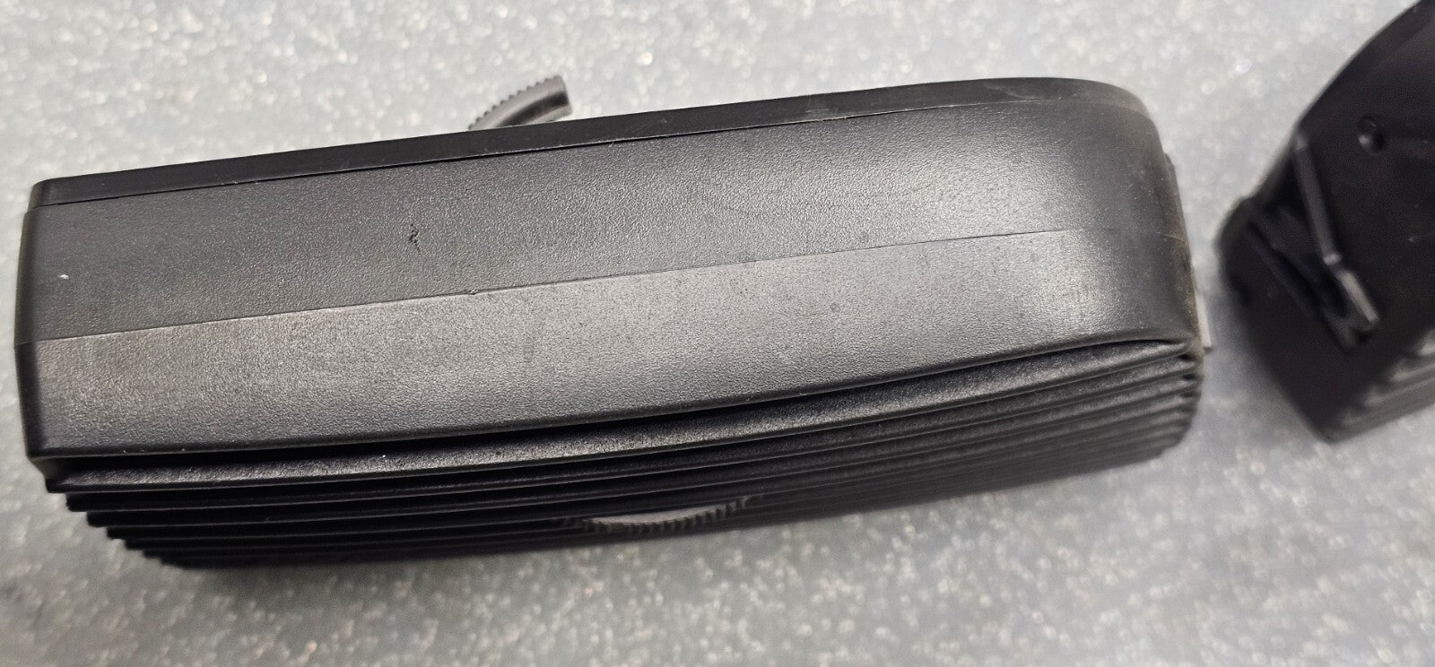 02-05 Dodge RAM CENTER DASH LEFT/RIGHT Heater Air Vents Filter Conditioner Pair