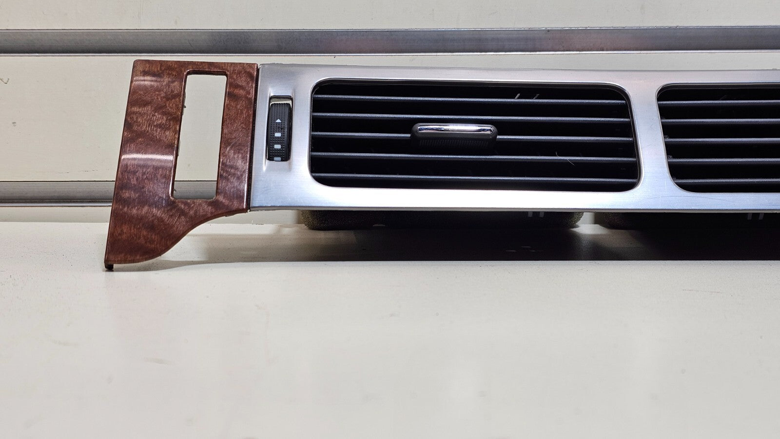 🔥07-13 Suburban TAHOE YUKON Dash Radio Bezel Trim RIGHT Panel w/ Vent WOOD B36
