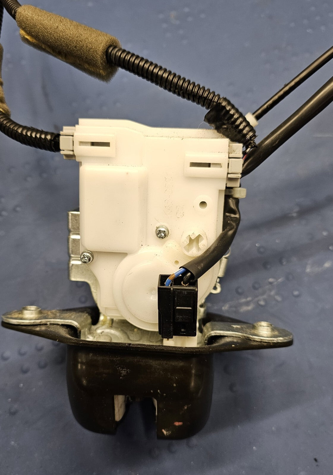 🔥2005-2010 Honda Odyssey  Trunk Latch Tailgate Lock Actuator OEM