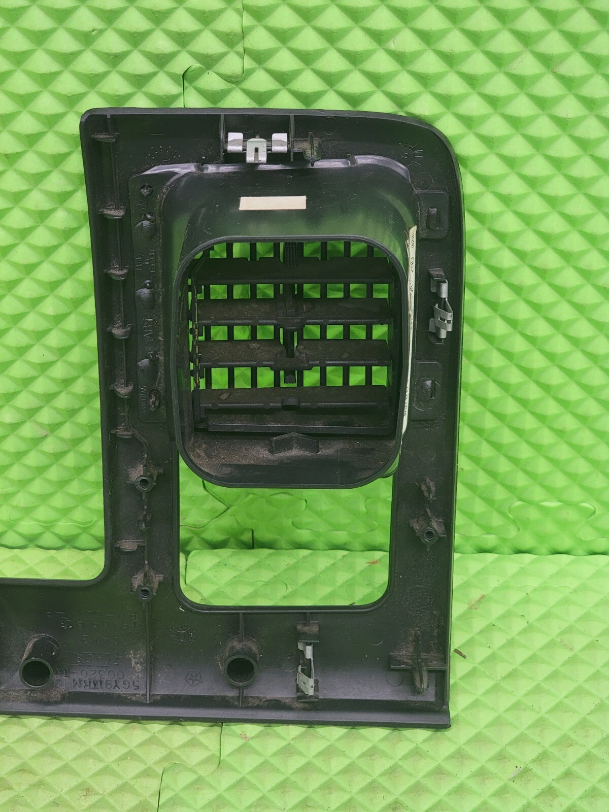 🔥02-05 Dodge RAM Front Left Driver Side A/C Heat Air Vent Taupe BLACK VT7