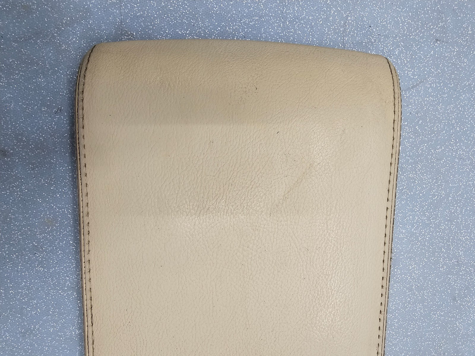 🔥03-05 LINCOLN AVIATOR FRONT CENTER CONSOLE LID COVER ARMREST LEATHER TOP TAN
