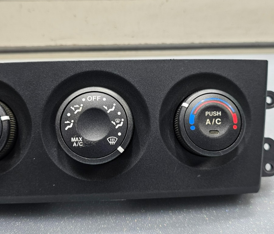 07-09 Kia Sorento LX Dash AC Heater Climate Temperature Control Air Conditioner