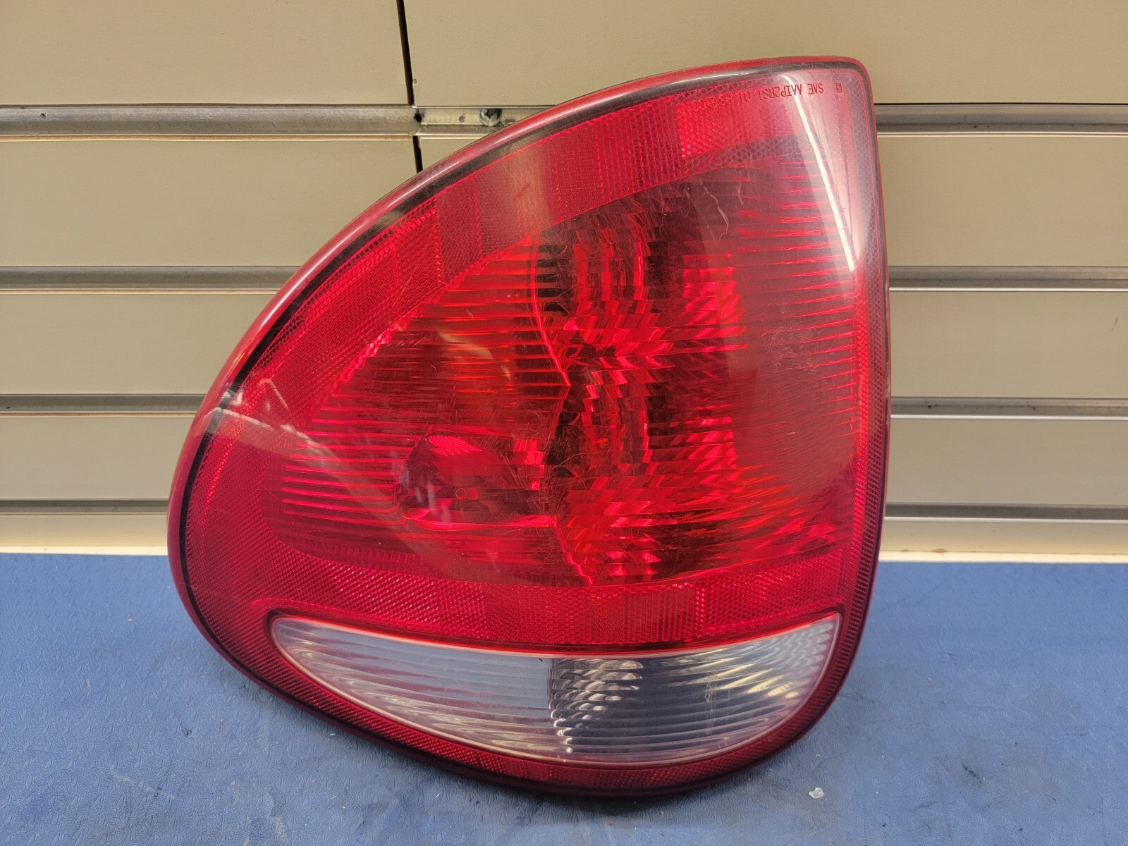 🔥2004-2007 Dodge Caravan RIGHT Tail Light Fits  OEM