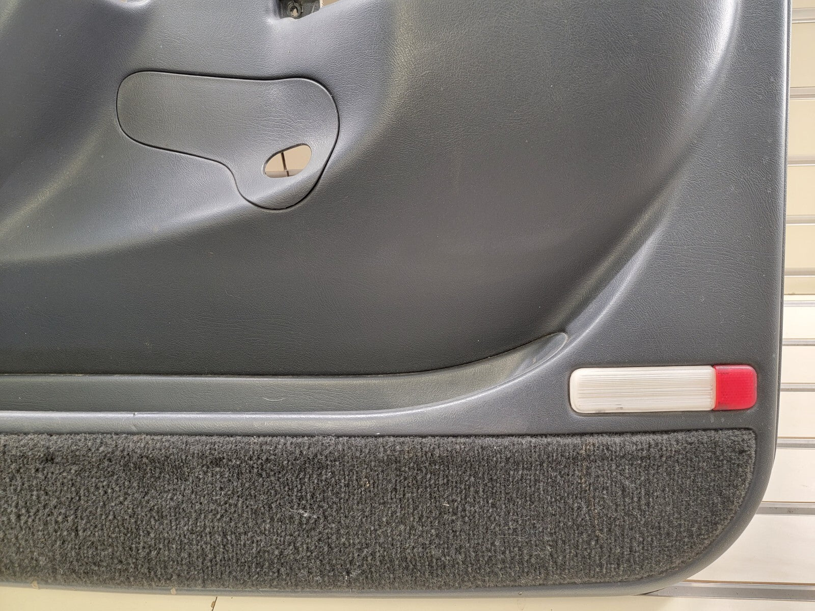 🔥1999-2002 Silverado SIERRA Door Panel Front RIGHT Passenger No Arm Graphite D4