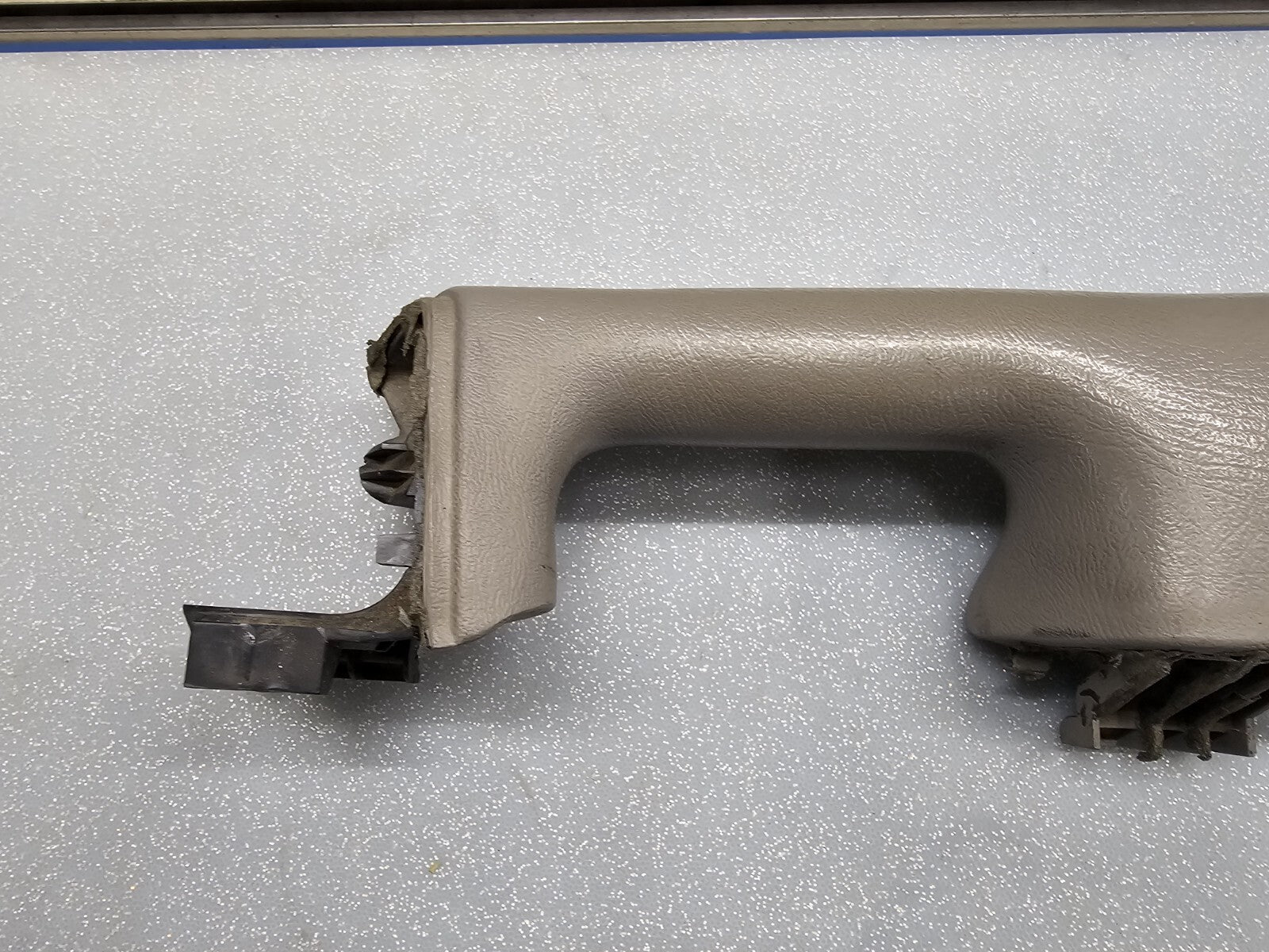 🔥99-02 Silverado SIERRATAHOE Door Panel ARMREST Front LEFT Handle LIGHT GRAY H1