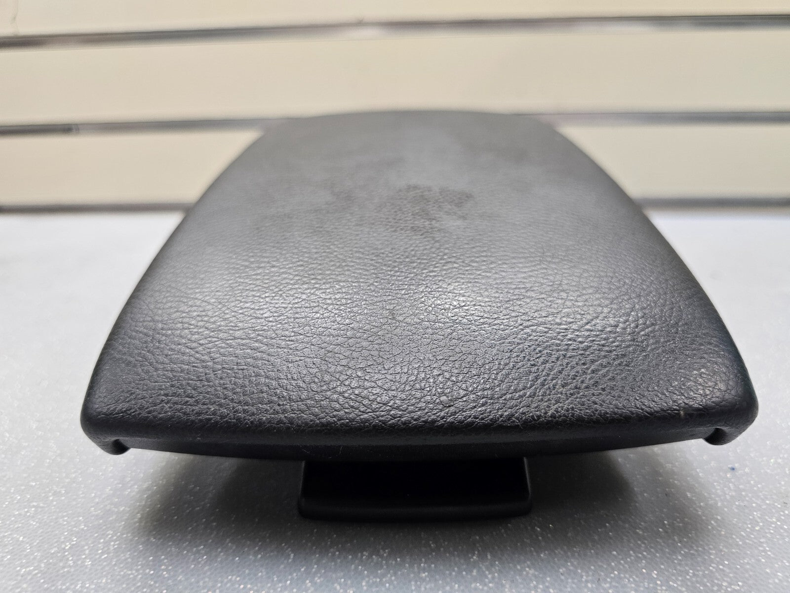 🔥10-13 Mazda 3 Center Console Armrest Lid Leather Cover Top Pad Assembly Black